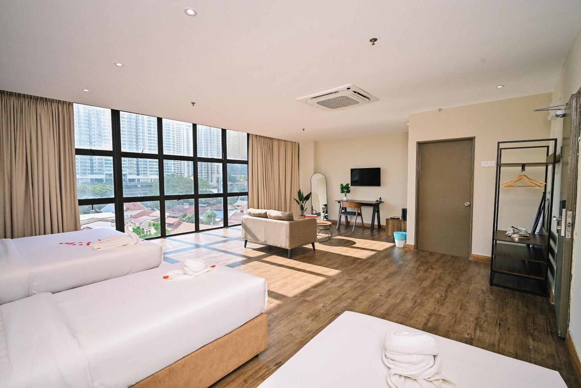 Deluxe Quadruple Room,1700825134:JPEG
